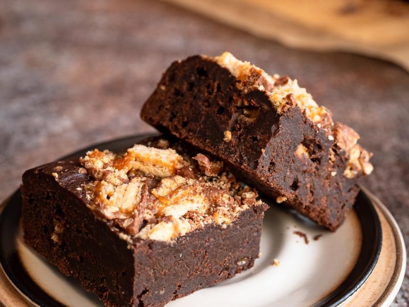 Brownie z batonikami Lion