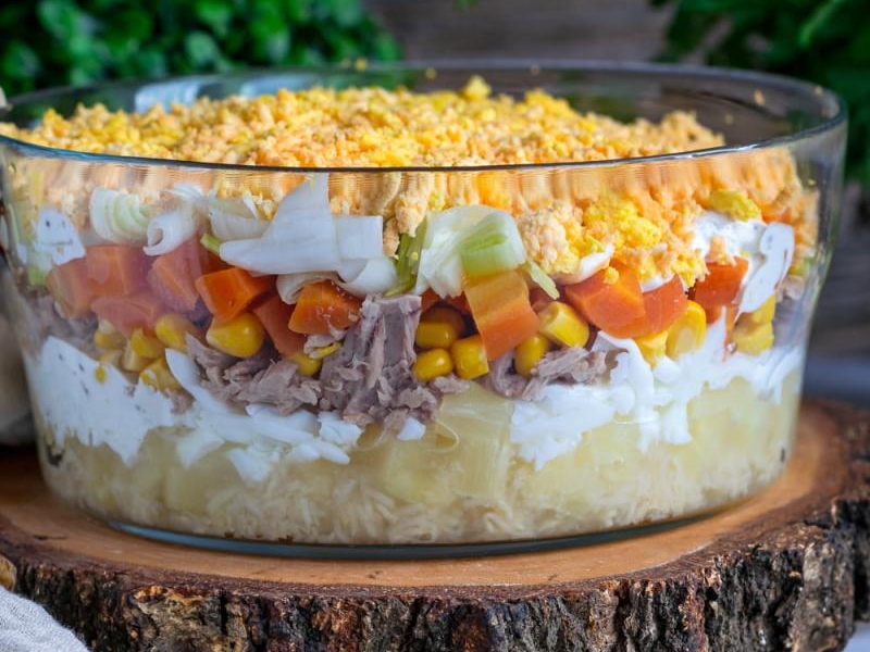 Sałatka z tuńczykiem – królewska