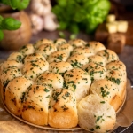 Drożdżowe kulki z serem