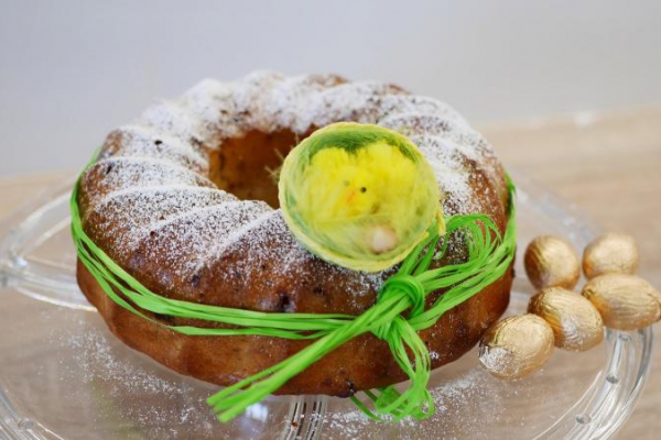 Babka drożdżowa z czekoladą
