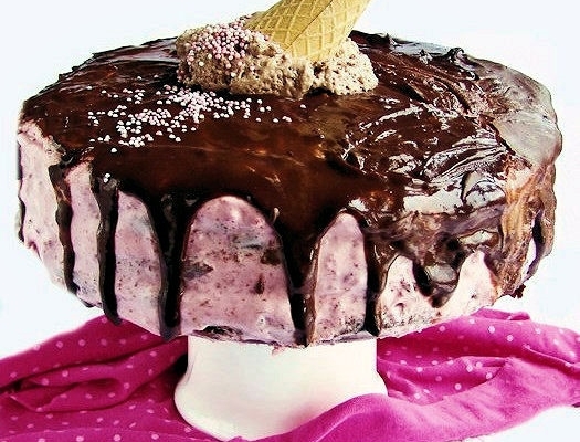 tort czekoladowo-malinowy