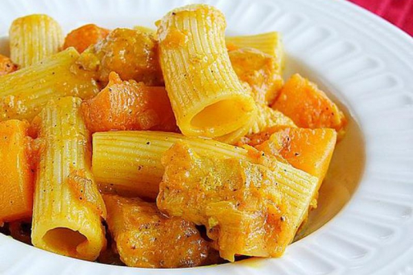 rigatoni z kurczakiem i dynią