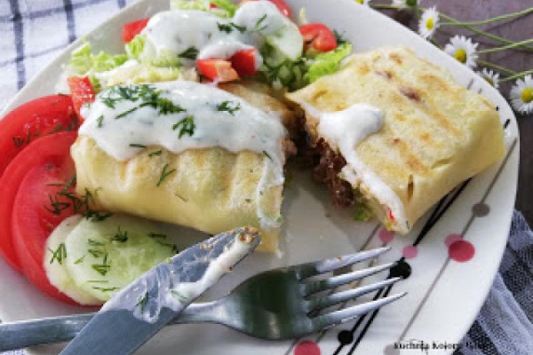 Naleśniki z wegańskim farszem a la kebab