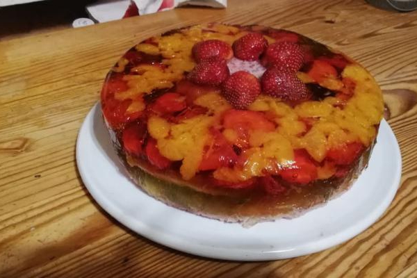 Owocowy torcik z galaretek-idealny gdy nie chce się piec