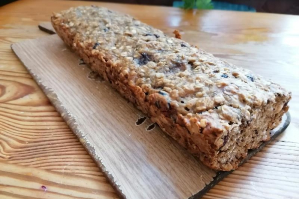 Pierwszy chlebek bananowy z dodatkami-nie jest idealny – bo nie miałam mniejszej foremki
