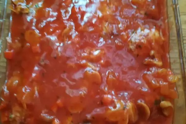 Gołąbki bez zawijania w sosie pomidorowo pieczarkowym