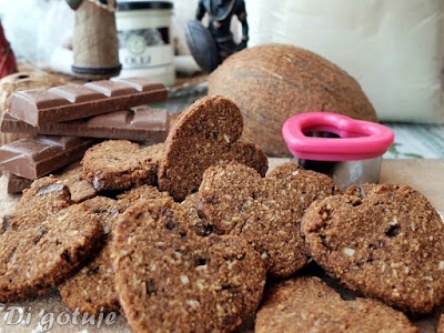 Bezglutenowe ciasteczka czekoladowo-kokosowe (z mąki kokosowej)