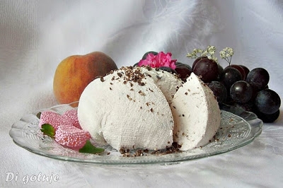 Serek z jogurtów owocowych (labneh)