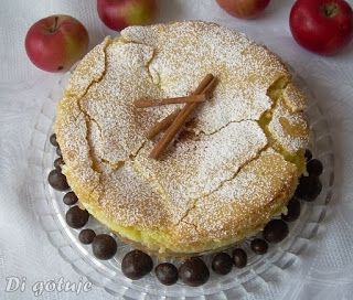 Ciasto budyniowo-jabłkowe