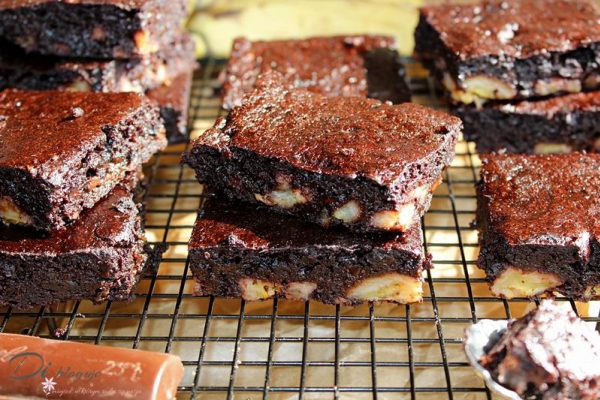 Brownie mocno bananowe (bez cukru, glutenu i tłuszczu)