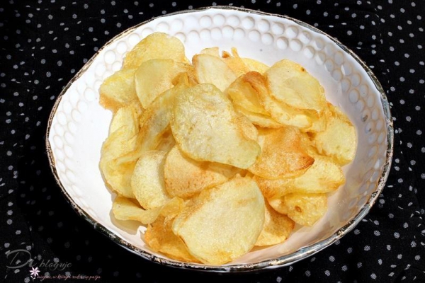 Domowe chipsy ziemniaczane