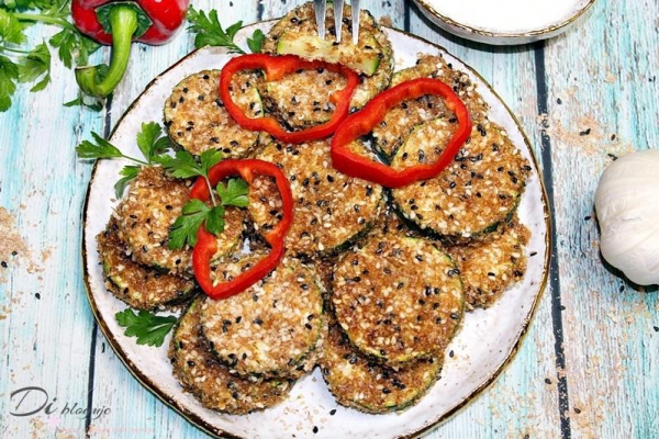 Cukinia w panierce sezamowej