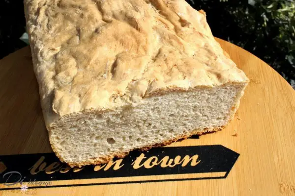 Prosty chleb pszenno-żytni na drożdżach