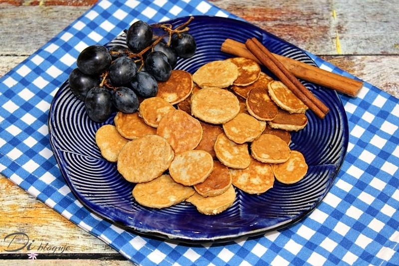 Mini placuszki bananowo-owsiane bez mąki i cukru