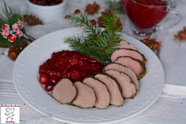 Polędwiczki w sosie żurawinowym