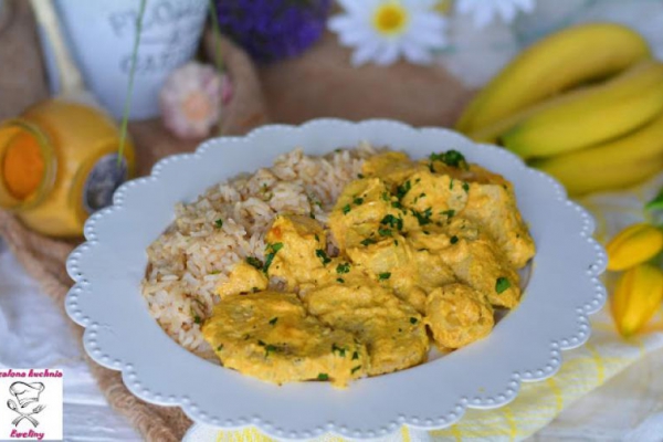 Polędwiczki wieprzowe w sosie curry i nutą słodkich bananów