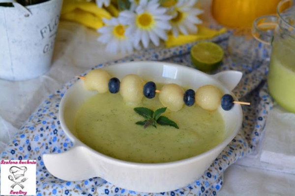 Chłodnik z melona i mięty z limonkową nutą