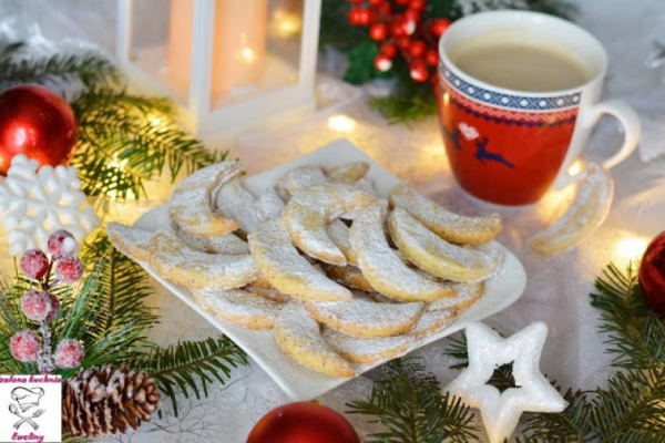 Ciasteczka migdałowe księżyce z nutą wanilii