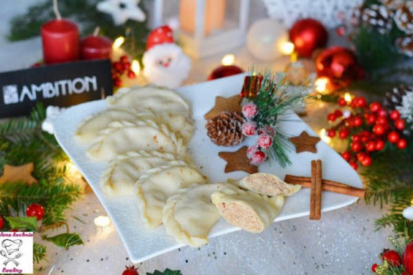 Pierogi z nadzieniem serowo-piernikowym