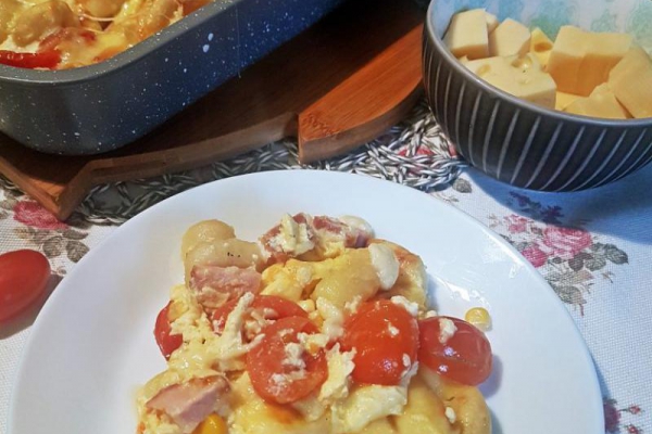 Gnocchi zapiekane z serem i szynką