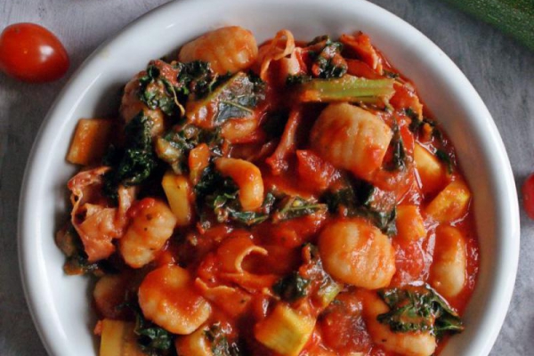 Obiad w 15 minut – gnocchi w sosie pomidorowym