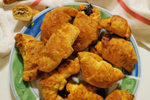 Rogaliki krucho – drożdżowe