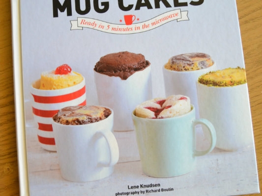 Mug cakes. Ready in 5 minutes in the microwave  Lene Knudsen