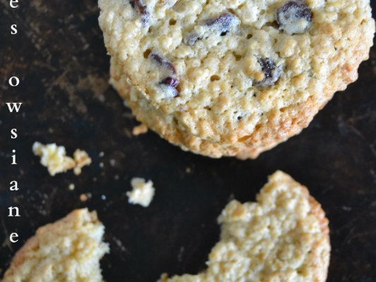 Cookies owsiane, z mlekiem skondensowanym i rodzynkami...