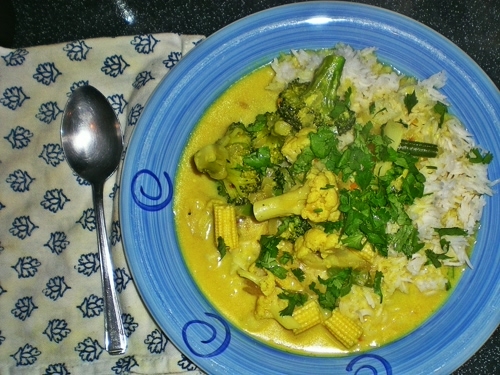 Curry Nigelli: kokosowe z warzywami, czyli: jemy kwiaty - pół żartem, pół serio...
