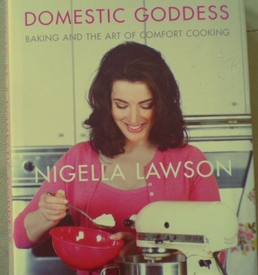 How to be a domestic Goddess  Nigella Lawson...