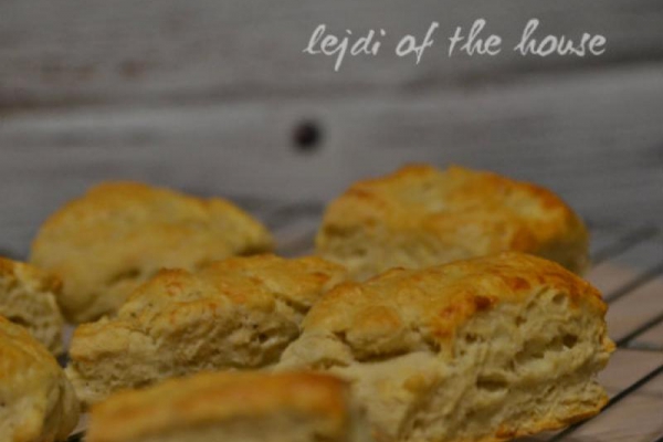 Scones serowe...