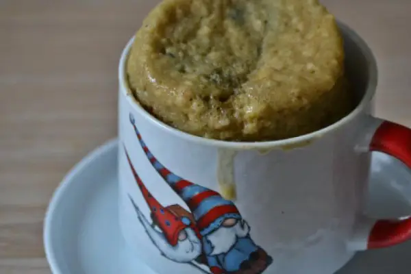 Coś dobrego dla jednego - z mikrofali: jagodowy muffin w kubeczku...