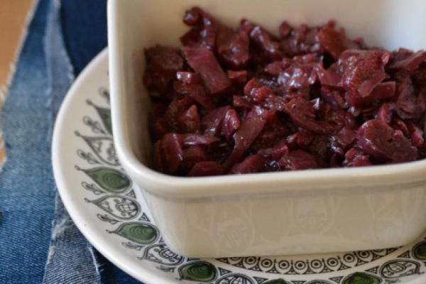 Czerwona kapusta na słodko-kwaśno (Nigella Lwason)...