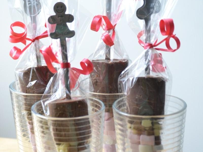 Domowe upominki: czekoladowe łyżeczki...