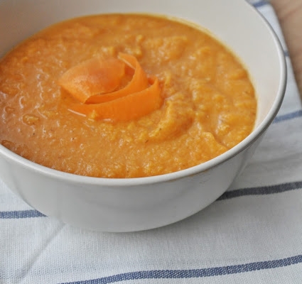 Zupa krem z marchewki i czerwonej soczewicy