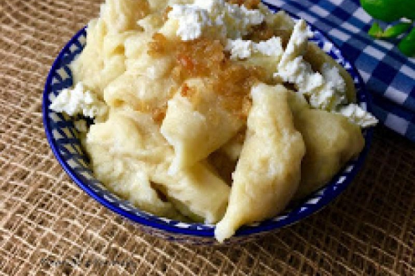 Kluski łyżką kładzione