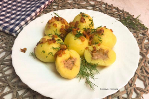 Pyzy z pasztetową