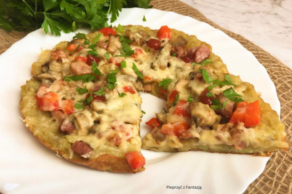 Placek ziemniaczany a la pizza