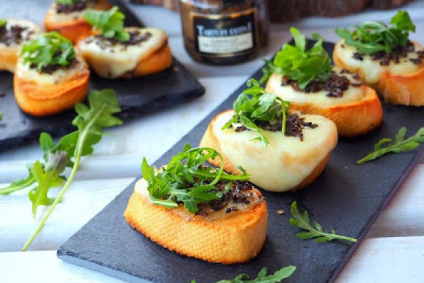 BRUSCHETTA Z TRUFLAMI