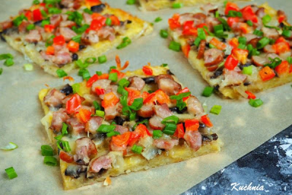 Placek ziemniaczany a la pizza