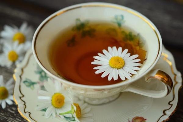 Kiedy warto sięgnąć po herbatę ziołową?