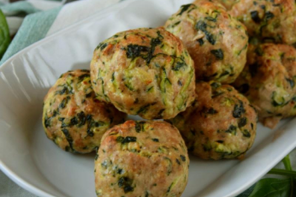 Pieczone klopsiki z indyka i warzyw