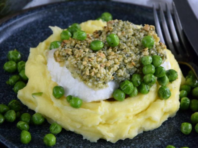 Dorsz z migdałową kruszonką