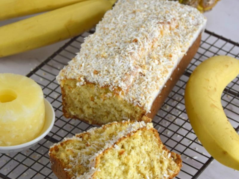 Ananasowo-kokosowy chlebek bananowy
