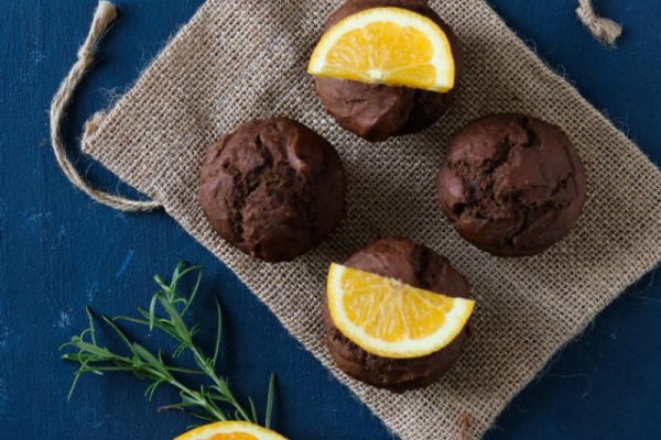 Muffinki karobowe z pomarańczą