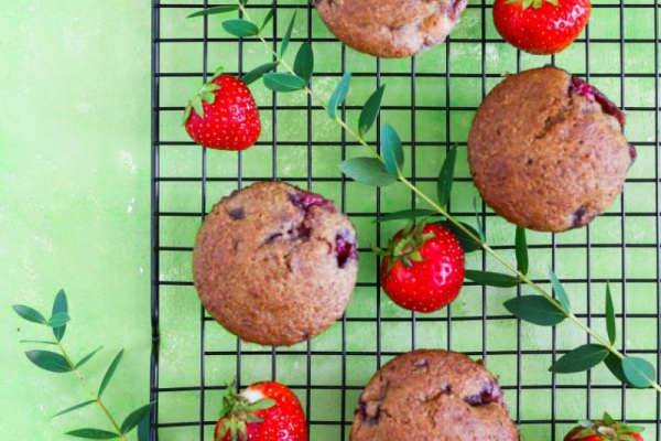 Muffinki jogurtowe z truskawkami