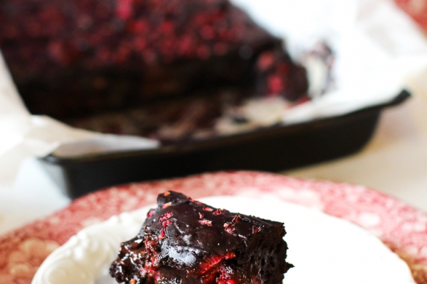 BROWNIE-LAVA CAKE BEZ CUKRU