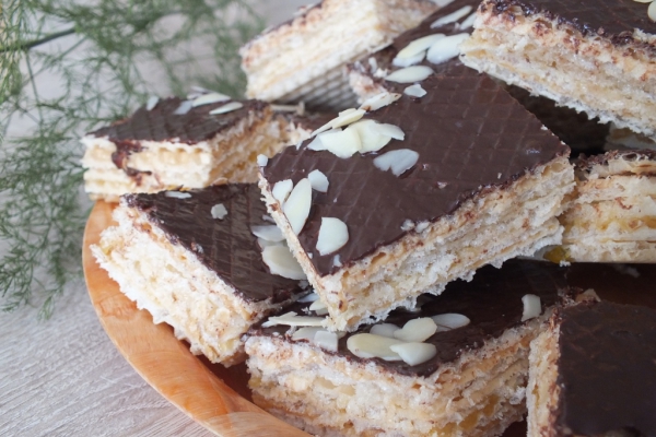 Wafelki miodowo-orzechowe w czekoladzie