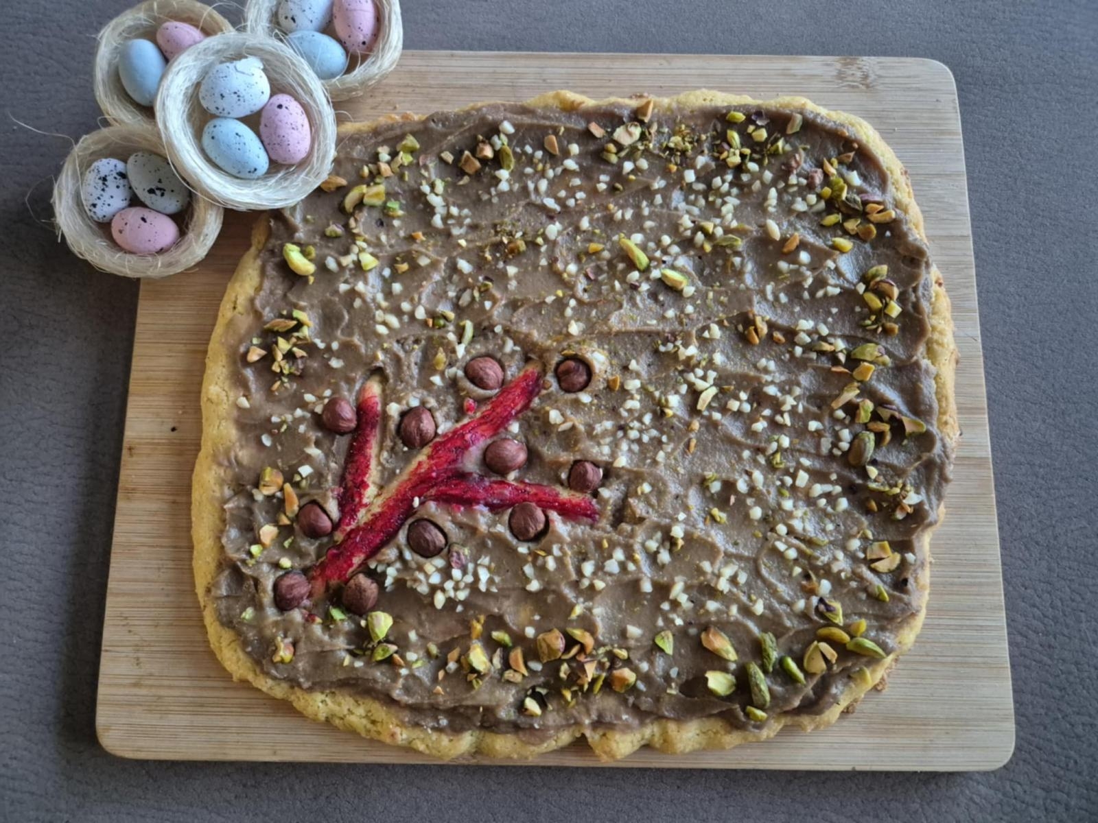 Mazurek z mascarpone, z pistacjową nutą