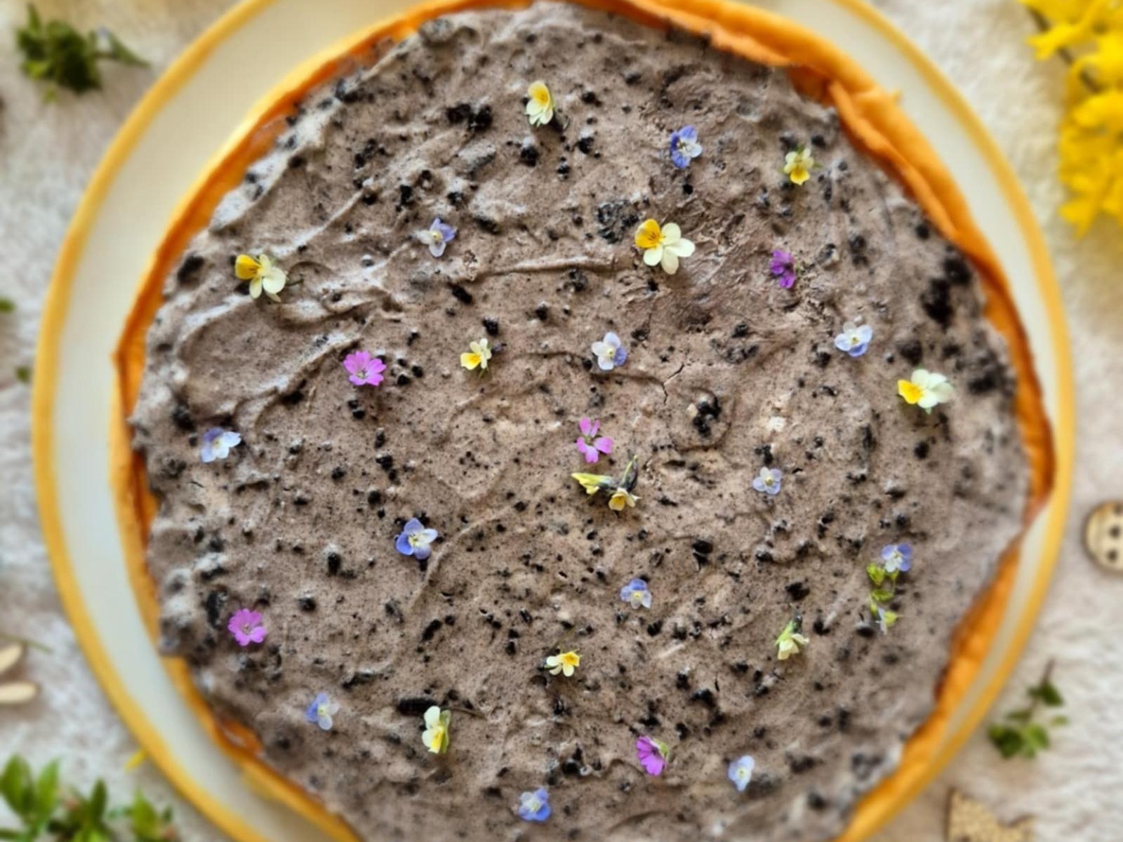 Sernik mascarpone z pierzynką oreo.